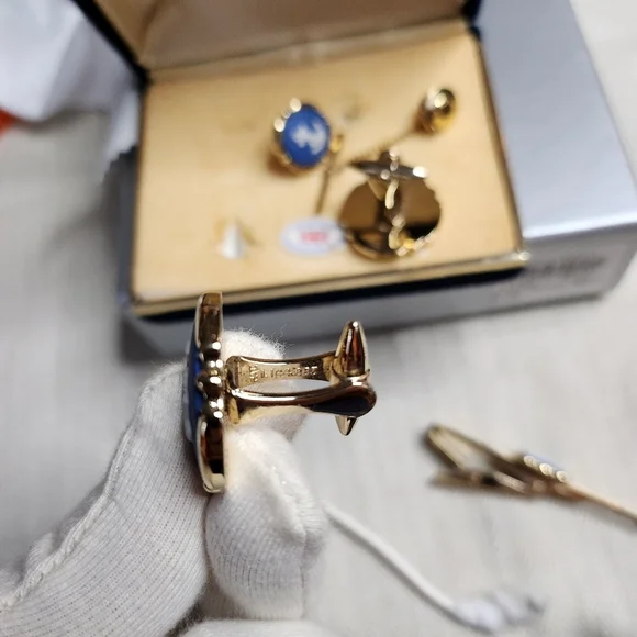 🌟🤩HOST PICK ⭐️🌟 WEDGWOOD set of CUFFLINKS and tie brooch pin - Picture 5 of 14